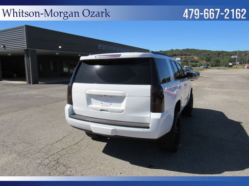 Used 2017 GMC Yukon SLE w/ SLE Value Package image 12