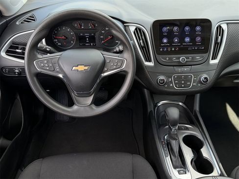Certified 2024 Chevrolet Malibu LT image 12