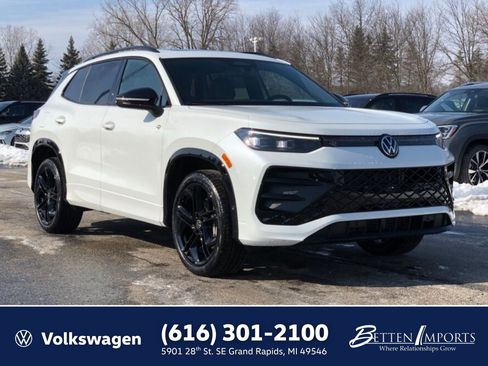New 2026 Volkswagen Tiguan SE R-Line AWD/4WD image 1