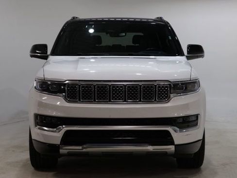 Used 2023 Jeep Grand Wagoneer 4WD image 2