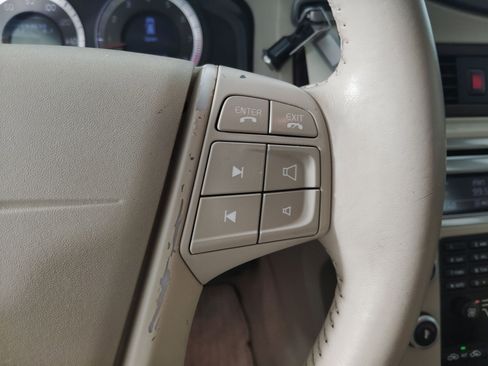 Used 2010 Volvo XC70 3.2 image 26