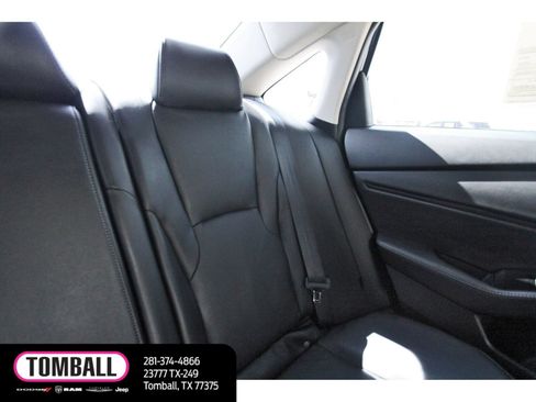 Used 2024 Honda Accord Touring image 12