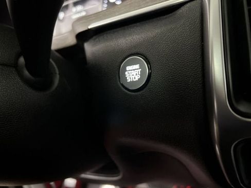 Used 2023 Kia Sorento S w/ Panoramic Sunroof Package image 17