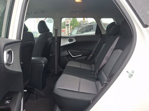 Used 2024 Kia Soul LX w/ Option Group 015 FWD image 10