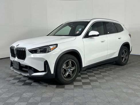 Used 2023 BMW X1 xDrive28i AWD/4WD image 2