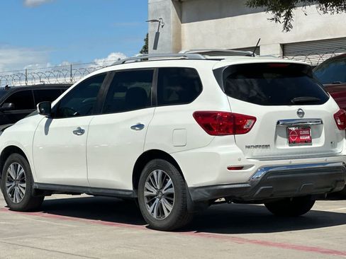 Used 2017 Nissan Pathfinder SV w/ Cargo Package image 7