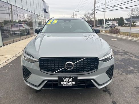 Certified 2025 Volvo XC60 B5 Plus AWD/4WD image 7
