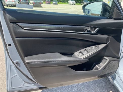 Used 2022 Honda Accord Sport image 32