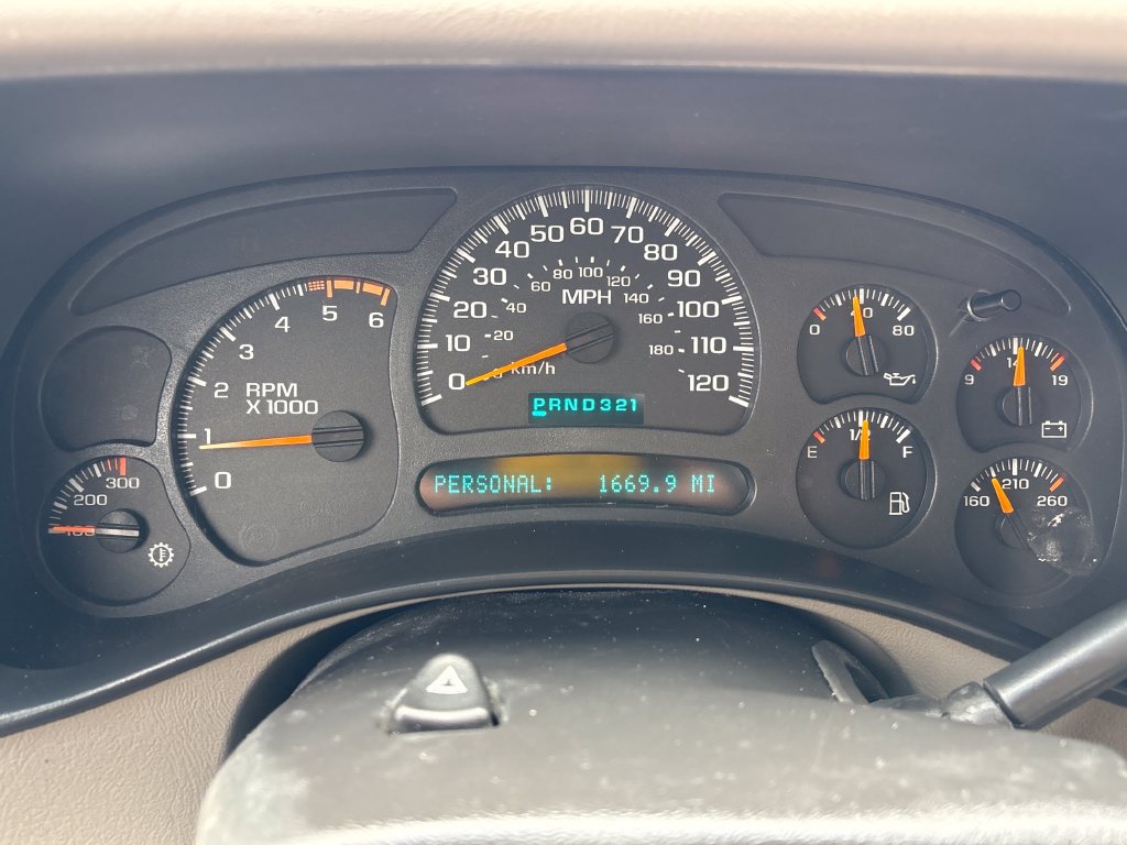 Used 2004 GMC Sierra 3500 SLT w/ Skid Plate Package AWD/4WD image 20