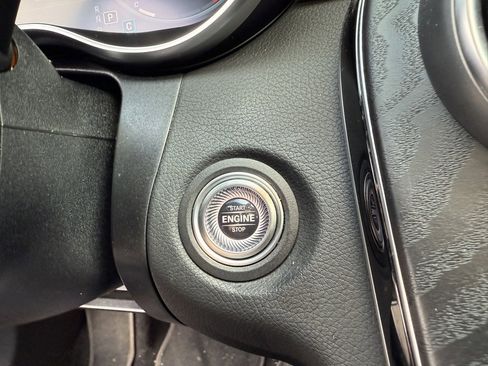 Used 2021 Mercedes-Benz C 300 C 300 image 28