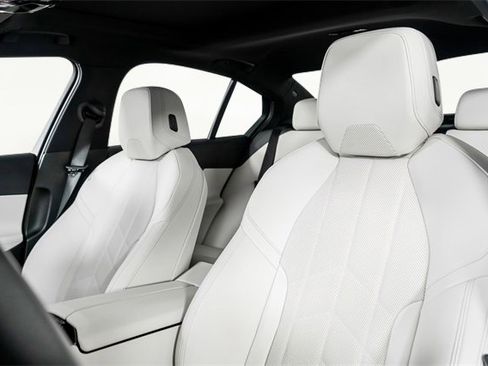 Used 2025 BMW i5 xDrive40 w/ M Sport Package image 2