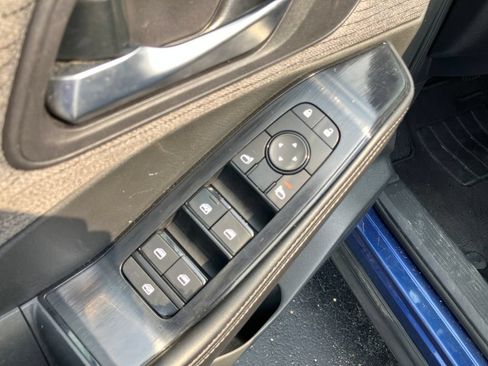 Used 2023 Nissan Rogue SV AWD/4WD image 12