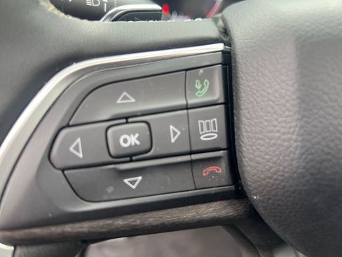 Used 2025 Jeep Grand Cherokee L Limited w/ Luxury Tech Group II image 22