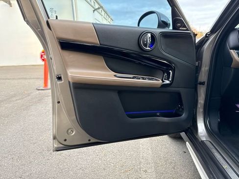 Used 2019 MINI Cooper Countryman SE w/ Driver Assistance Package image 17