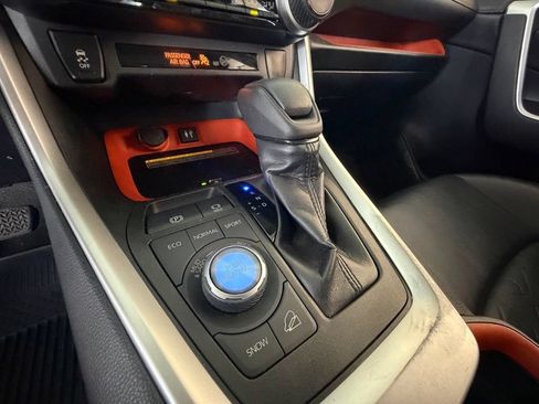 Used 2019 Toyota RAV4 Adventure AWD/4WD image 32