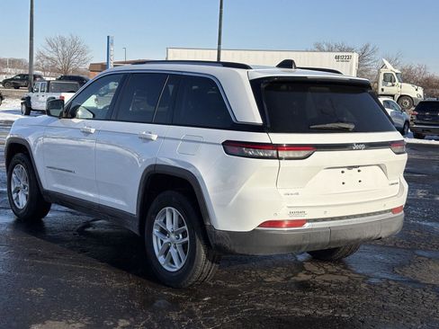 Used 2023 Jeep Grand Cherokee Laredo w/ Luxury Tech Group I image 5