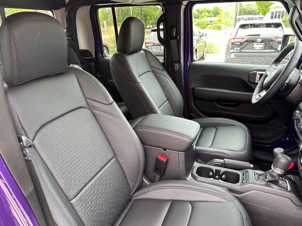 New 2026 Jeep Gladiator Sport AWD/4WD image 14