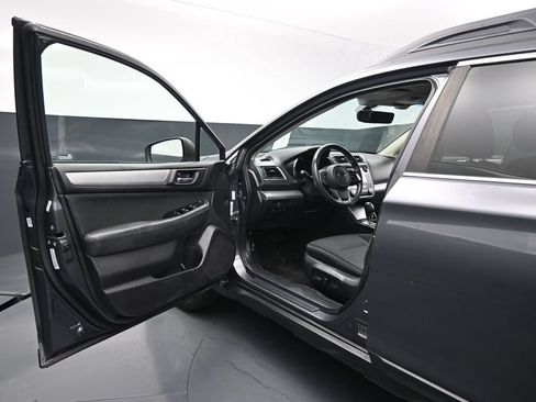Used 2019 Subaru Outback 2.5i Premium AWD/4WD image 8