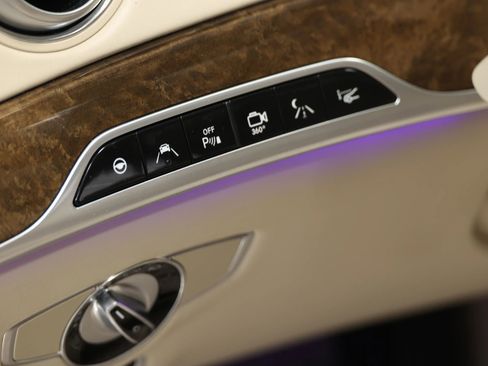 Used 2016 Mercedes-Benz Maybach S 600 image 25