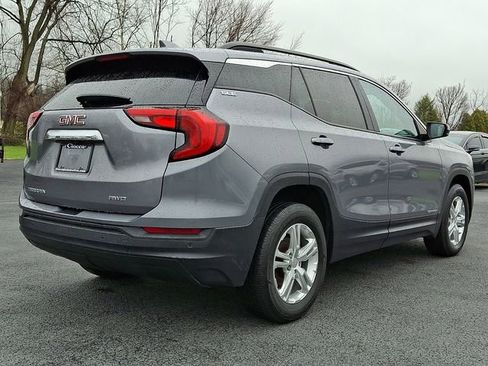 Used 2020 GMC Terrain SLE w/ Driver Convenience Package image 9