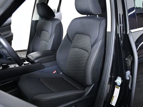 Used 2025 Nissan Pathfinder SV image 22