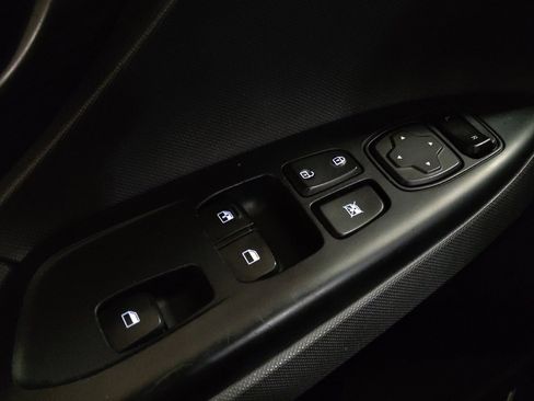 Used 2020 Hyundai Veloster Turbo FWD image 27