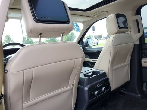 Used 2023 Ford Expedition Max Platinum AWD/4WD image 35