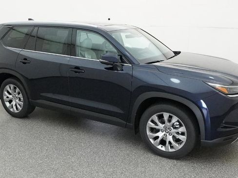 New 2026 Toyota Grand Highlander FWD image 57