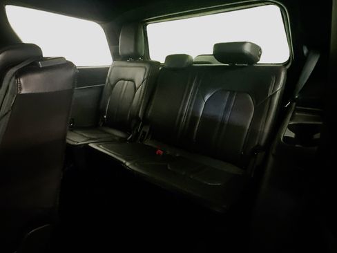Used 2021 Ford Expedition Limited AWD/4WD image 31