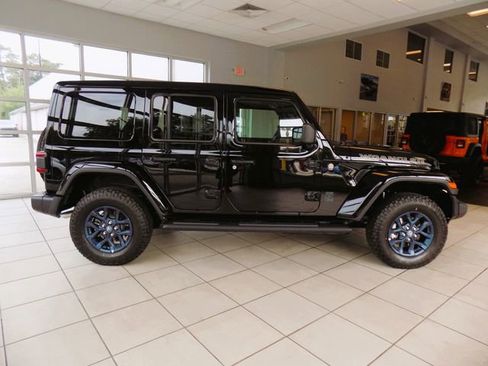New 2026 Jeep Wrangler Unlimited Sport AWD/4WD image 8