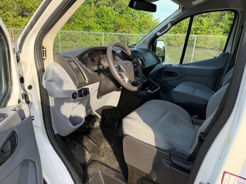 Used 2019 Ford Transit 150 130 Low Roof RWD image 22