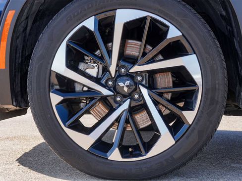 Used 2024 Mitsubishi Outlander SE image 8