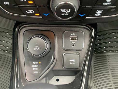 Used 2019 Jeep Compass Limited AWD/4WD image 21