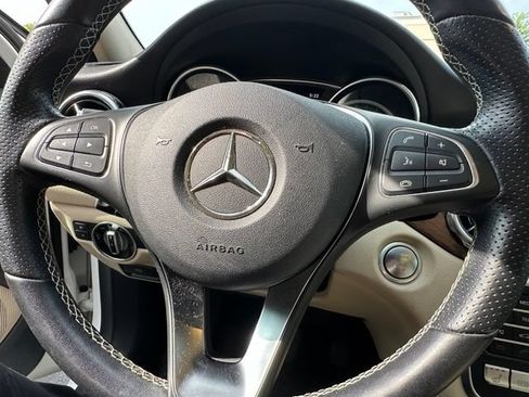 Used 2020 Mercedes-Benz GLA 250 4MATIC image 18