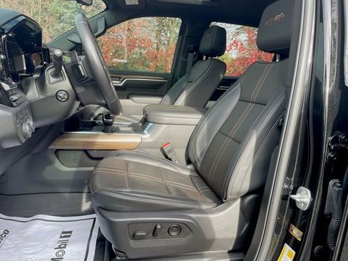 Used 2025 Chevrolet Silverado 1500 High Country image 21