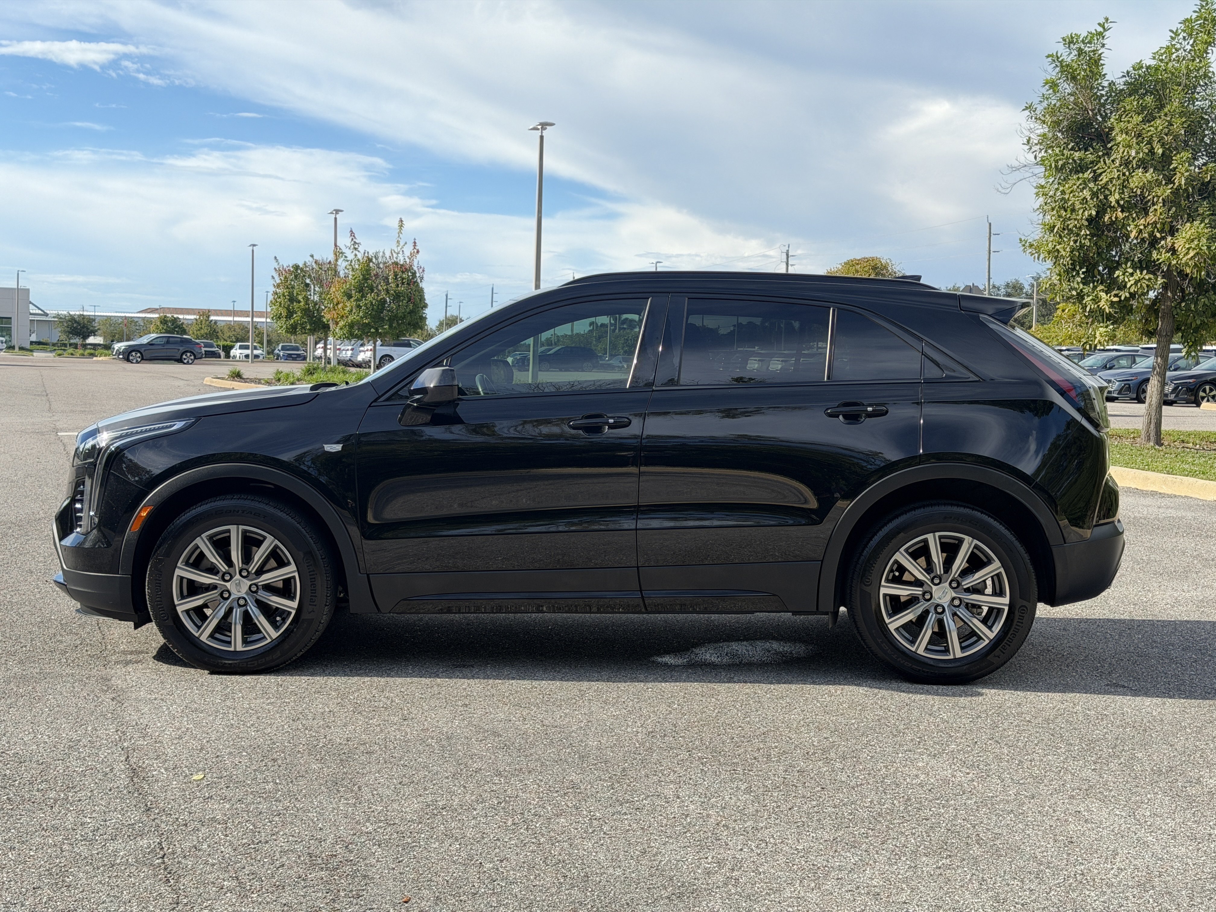 Used 2019 Cadillac XT4 Sport w/ Driver Awareness Package FWD image 4