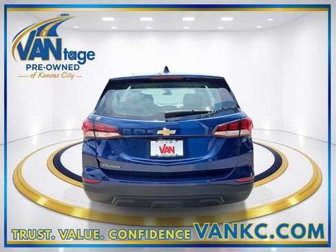 Used 2022 Chevrolet Equinox LS FWD image 7