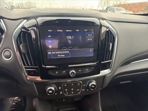 Used 2023 Chevrolet Traverse LT w/ Midnight/Sport Edition image 10