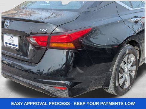 Used 2024 Nissan Altima 2.5 S image 11