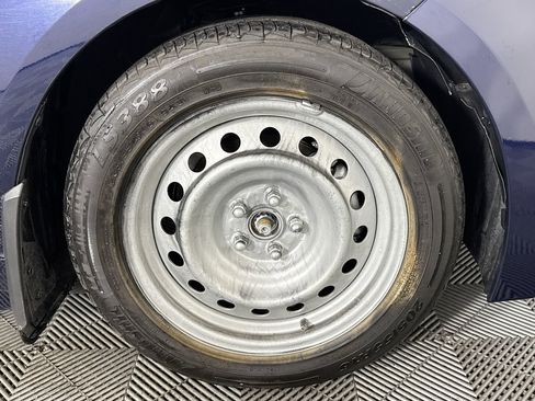 Used 2025 Toyota Corolla LE FWD image 30