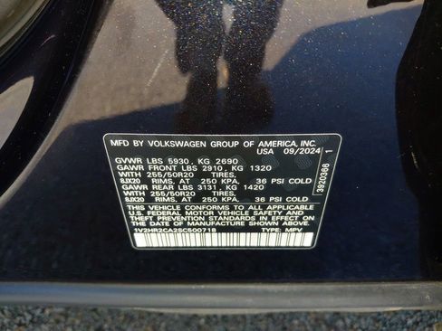 Used 2025 Volkswagen Atlas SE image 30