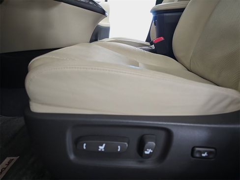 Used 2010 Lexus HS 250h image 31