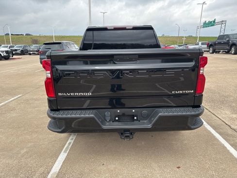 Used 2021 Chevrolet Silverado 1500 Custom image 4