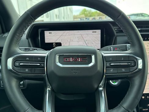 Used 2026 GMC Terrain Elevation image 25