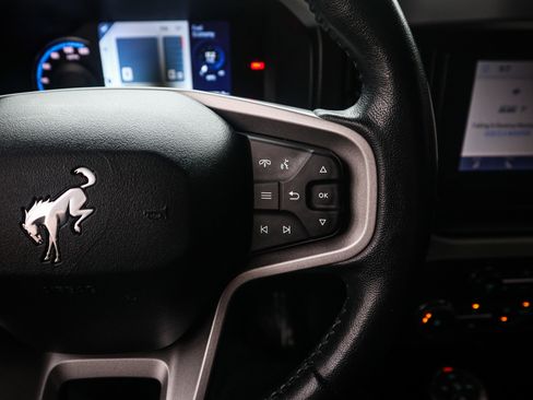 Used 2021 Ford Bronco Badlands image 20