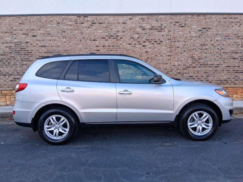 Used 2011 Hyundai Santa Fe GLS image 6