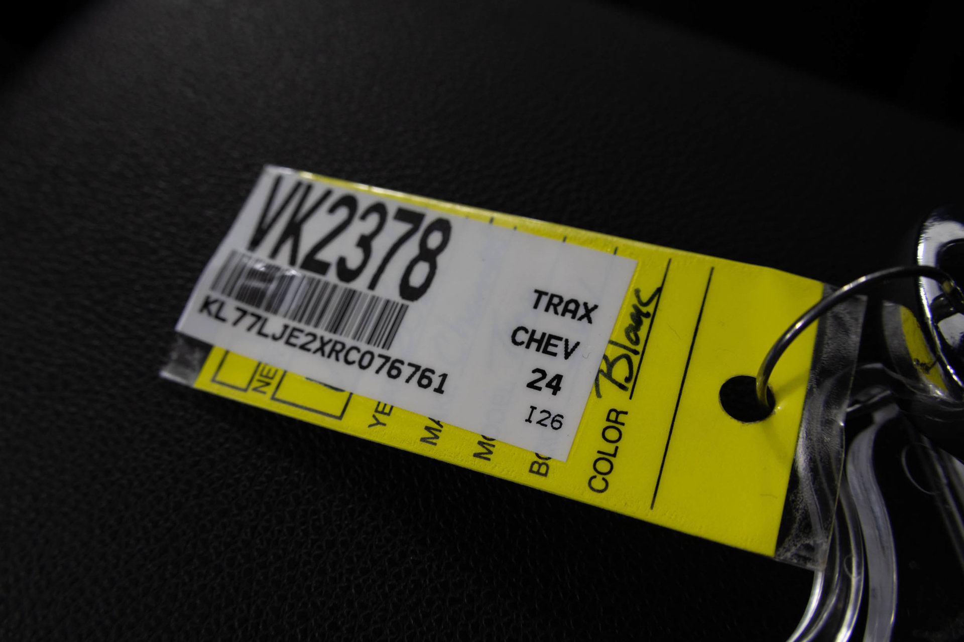 Used 2024 Chevrolet Trax RS w/ Sunroof Package FWD image 31