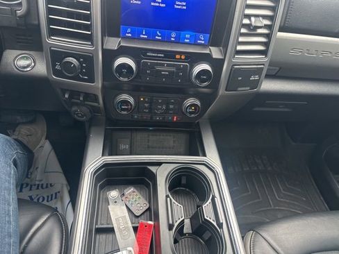 Used 2020 Ford F250 Platinum w/ FX4 Off-Road Package image 24