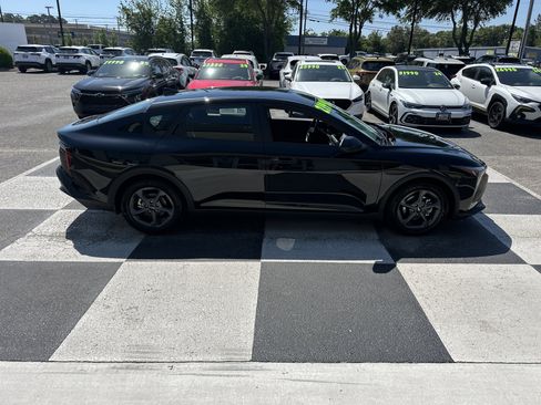Used 2025 Kia K4 LXS image 5