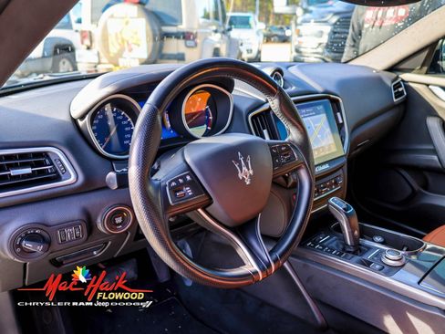 Used 2020 Maserati Ghibli Base image 20